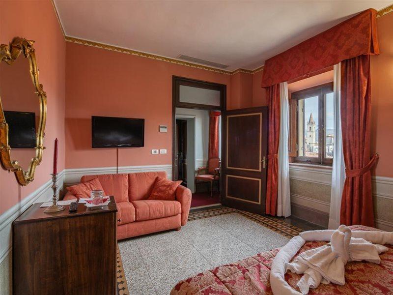 I Portici Hotel - Residenza D'Epoca Arezzo Exterior foto