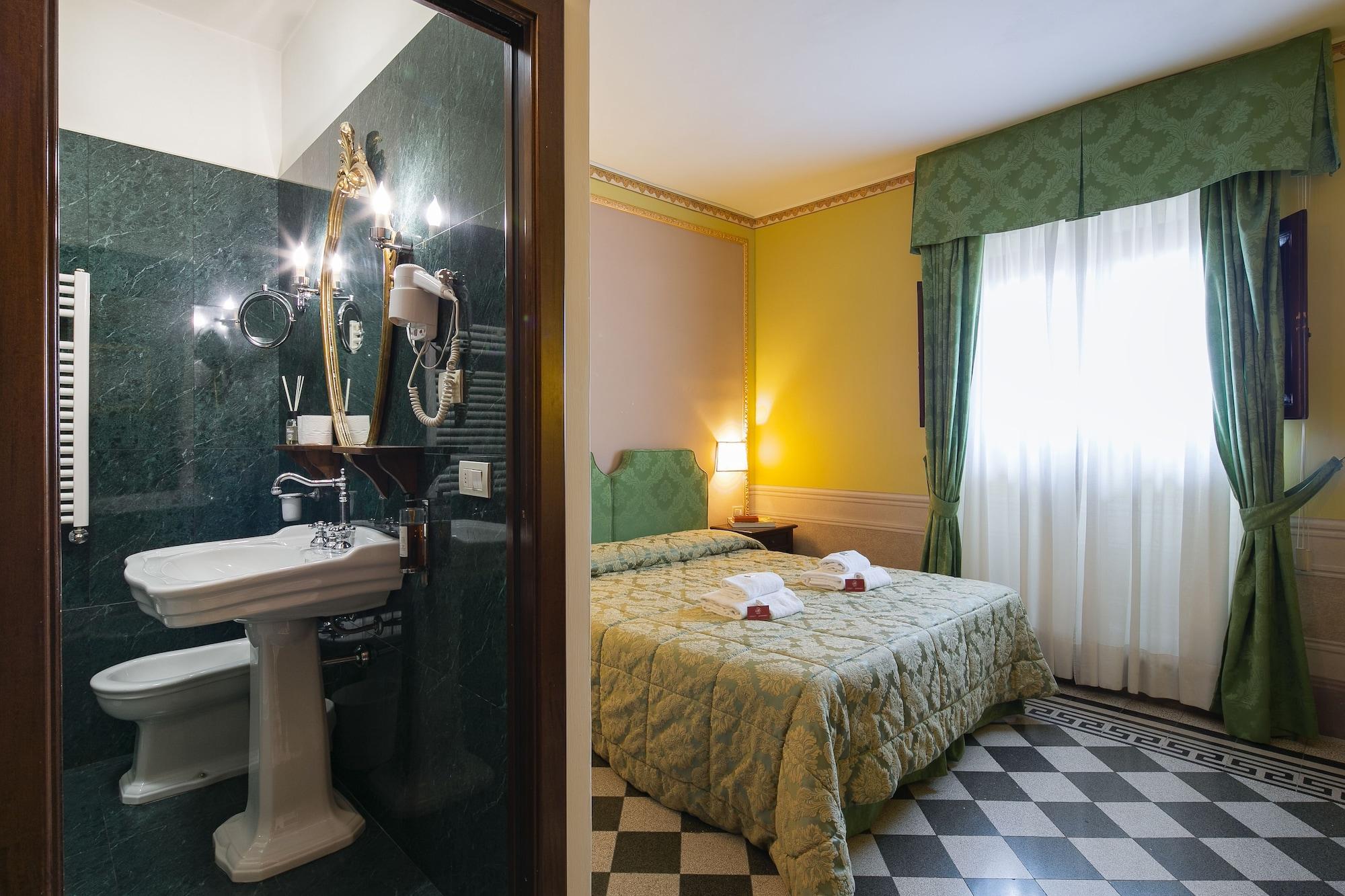 I Portici Hotel - Residenza D'Epoca Arezzo Exterior foto
